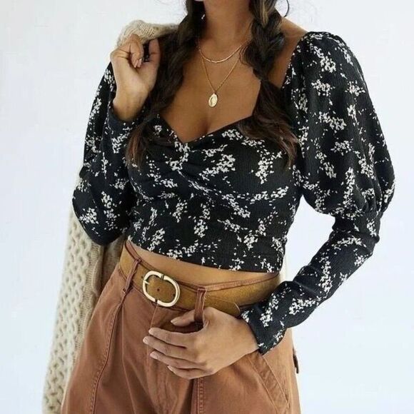 Anthropologie Black Puff Sleeve Crop Top Blouse Medium - Picture 1 of 10